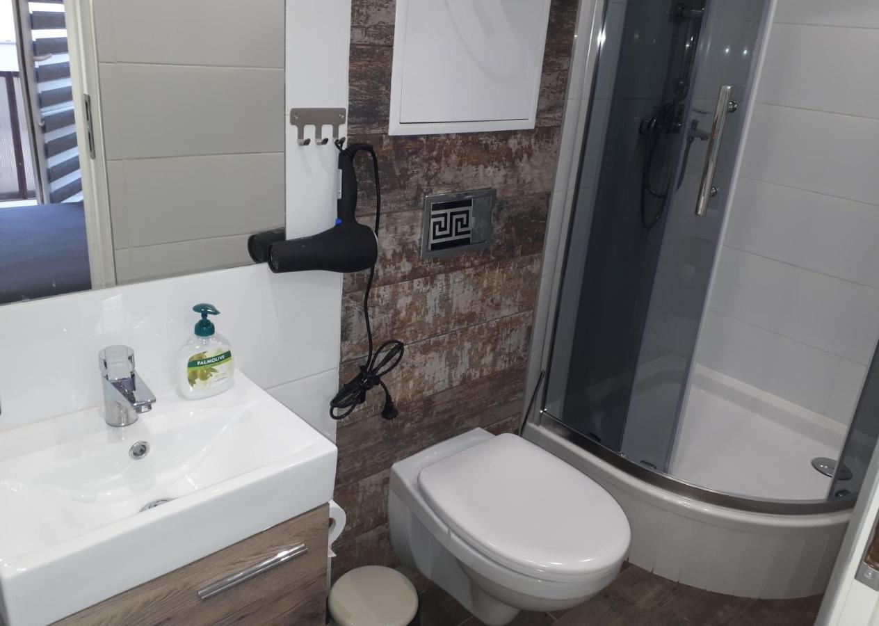 Apartamenty Centrum Mala Dwojeczka Blekitna Panoramiczna Balkonem Promenada Kielce Extérieur photo