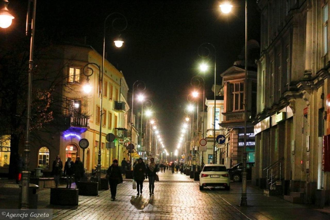 Apartamenty Centrum Mala Dwojeczka Blekitna Panoramiczna Balkonem Promenada Kielce Extérieur photo