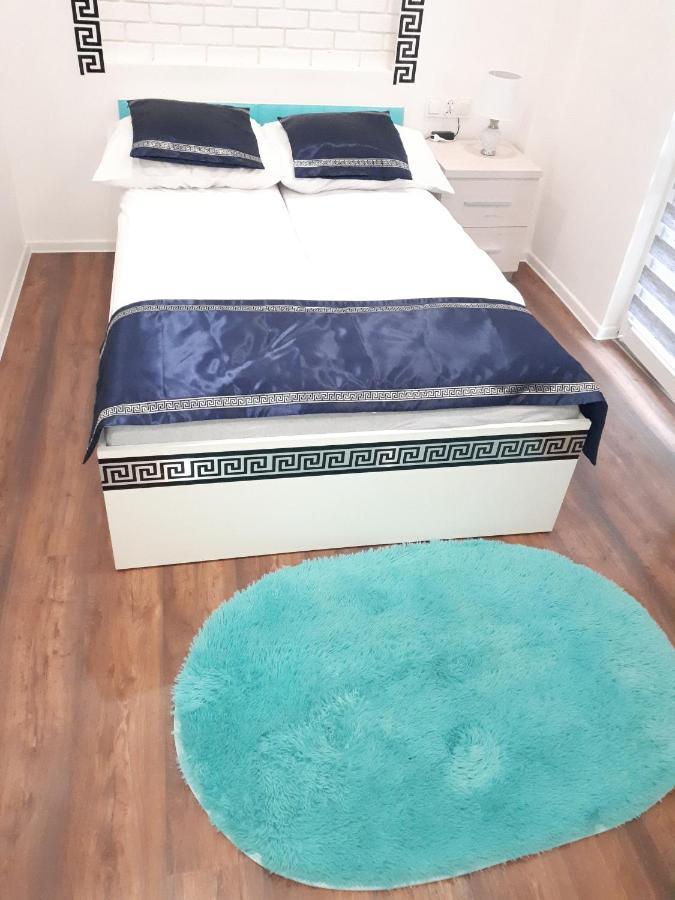 Apartamenty Centrum Mala Dwojeczka Blekitna Panoramiczna Balkonem Promenada Kielce Extérieur photo
