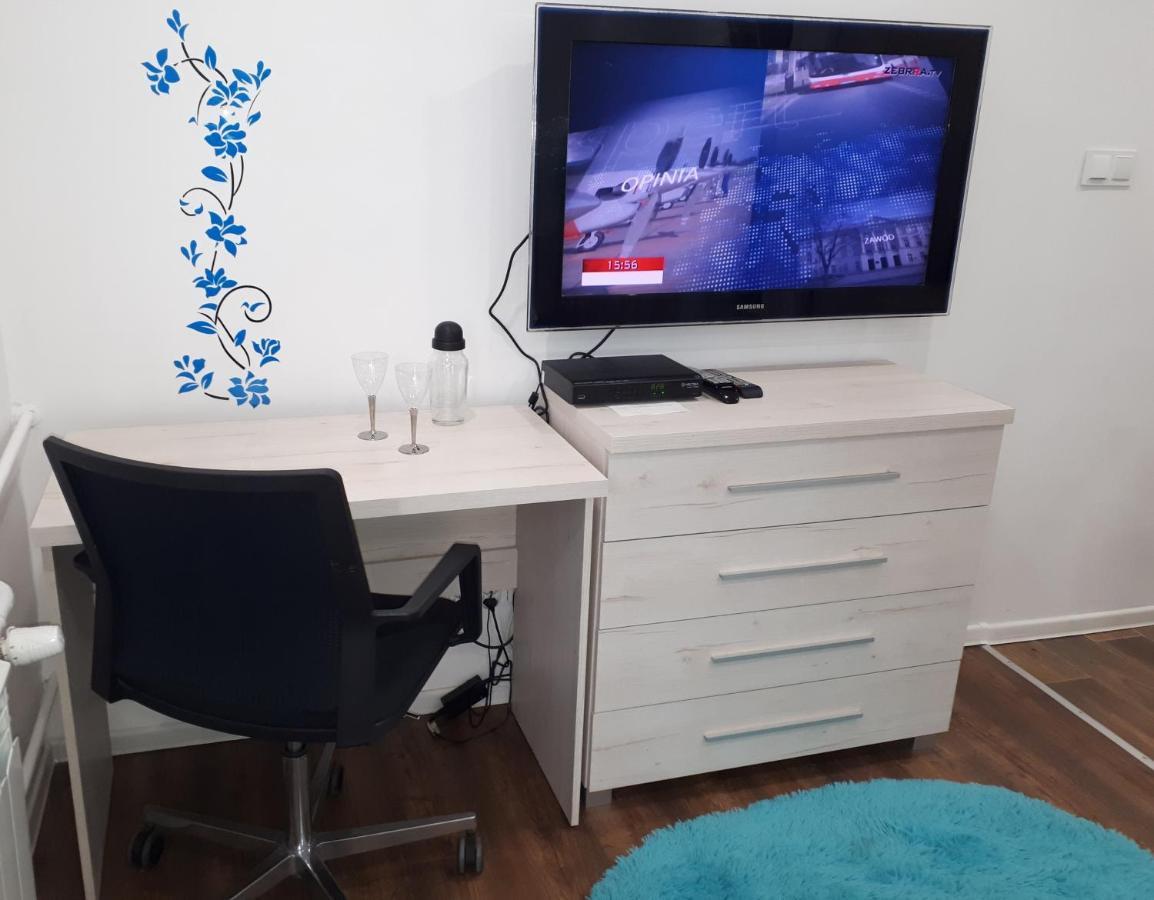 Apartamenty Centrum Mala Dwojeczka Blekitna Panoramiczna Balkonem Promenada Kielce Extérieur photo